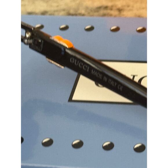 Gucci Sunglasses - Picture 5 of 9